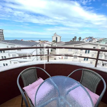 1 Bedroom Apartment, 604 *