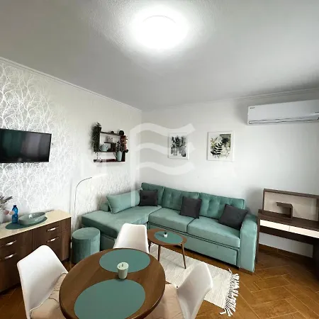 Apartment 1 Bedroom Apartment, 604